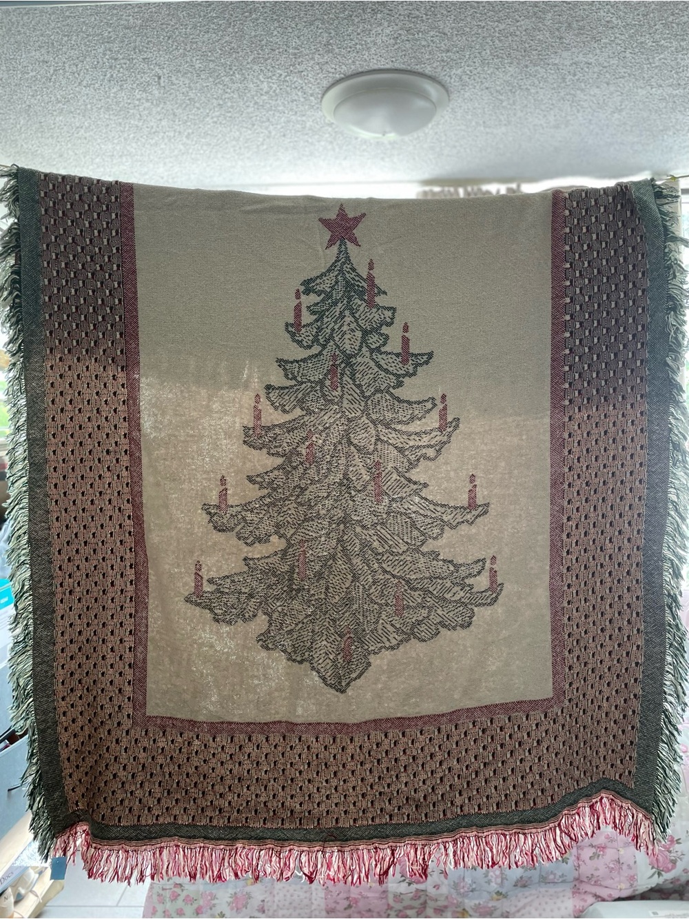 Holiday Tree Woven Throw Blanket - Green and Red